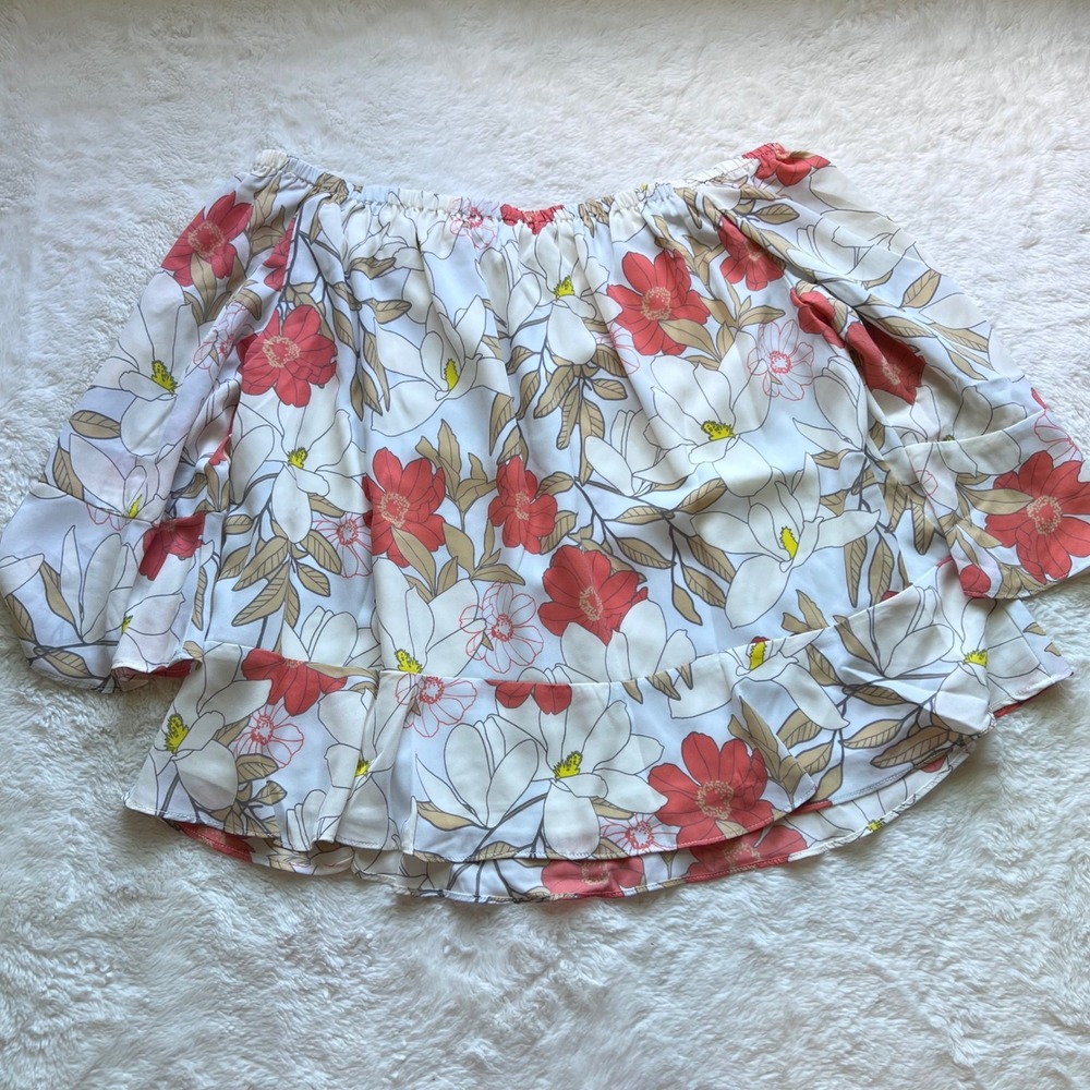 Three Eighty Two Floral Off Shoulder Ruffle Blouse White Red Size  Large NEW - Picture 4 of 12